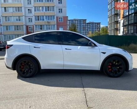 Белый Тесла Model Y, объемом двигателя 0 л и пробегом 90 тыс. км за 27500 $, фото 2 на Automoto.ua