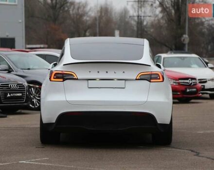 Белый Тесла Model Y, объемом двигателя 0 л и пробегом 121 тыс. км за 21900 $, фото 5 на Automoto.ua