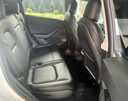 Білий Тесла Model Y, об'ємом двигуна 0 л та пробігом 72 тис. км за 29900 $, фото 5 на Automoto.ua