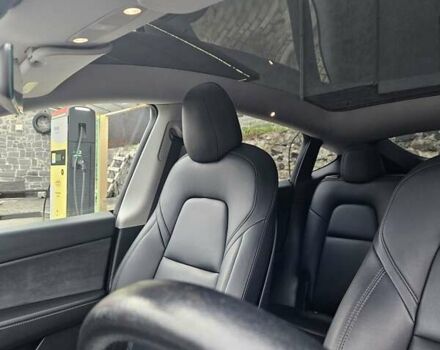 Тесла Model Y 2021 в Ровно на Automoto.ua Белый Тесла Model Y, объемом двигателя 0 л и пробегом 133 тыс. км за 22000 $, фото 33 на Automoto.ua