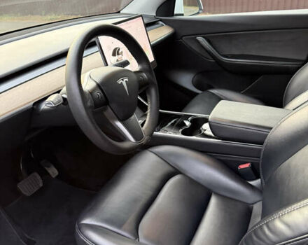 Белый Тесла Model Y, объемом двигателя 0 л и пробегом 141 тыс. км за 20900 $, фото 5 на Automoto.ua