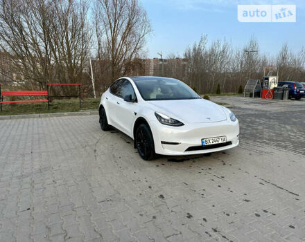 Білий Тесла Model Y, об'ємом двигуна 0 л та пробігом 45 тис. км за 37999 $, фото 20 на Automoto.ua