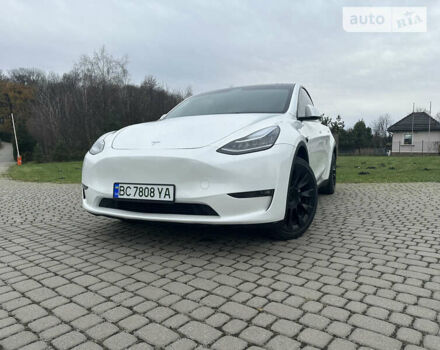 Белый Тесла Model Y, объемом двигателя 0 л и пробегом 60 тыс. км за 31500 $, фото 3 на Automoto.ua