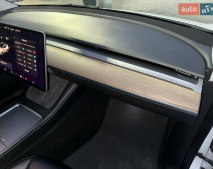 Белый Тесла Model Y, объемом двигателя 0 л и пробегом 128 тыс. км за 22600 $, фото 63 на Automoto.ua
