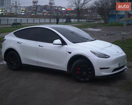 Білий Тесла Model Y, об'ємом двигуна 0 л та пробігом 66 тис. км за 23500 $, фото 43 на Automoto.ua
