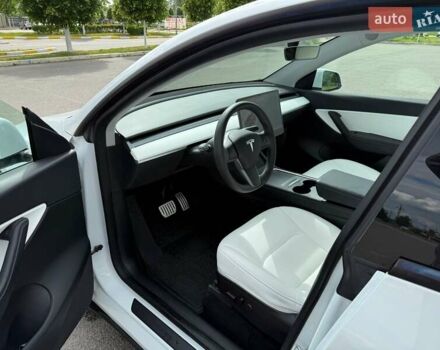 Белый Тесла Model Y, объемом двигателя 0 л и пробегом 91 тыс. км за 25500 $, фото 24 на Automoto.ua