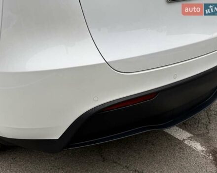 Белый Тесла Model Y, объемом двигателя 0 л и пробегом 80 тыс. км за 25500 $, фото 10 на Automoto.ua