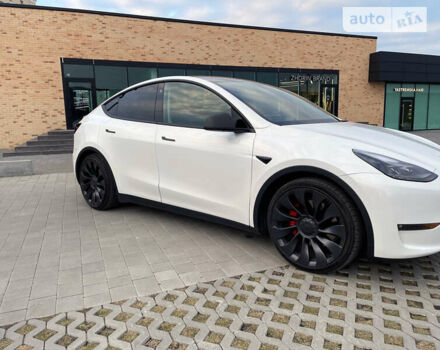 Білий Тесла Model Y, об'ємом двигуна 0 л та пробігом 68 тис. км за 33455 $, фото 2 на Automoto.ua