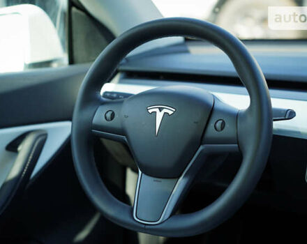 Белый Тесла Model Y, объемом двигателя 0 л и пробегом 30 тыс. км за 26900 $, фото 15 на Automoto.ua