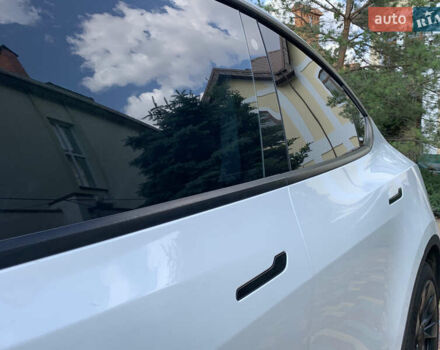 Белый Тесла Model Y, объемом двигателя 0 л и пробегом 52 тыс. км за 21900 $, фото 16 на Automoto.ua