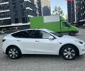 Белый Тесла Model Y, объемом двигателя 0 л и пробегом 61 тыс. км за 22000 $, фото 1 на Automoto.ua