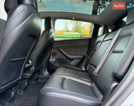 Тесла Model Y 2021 в Николаеве на Automoto.ua Белый Тесла Model Y, объемом двигателя 0 л и пробегом 80 тыс. км за 24999 $, фото 34 на Automoto.ua