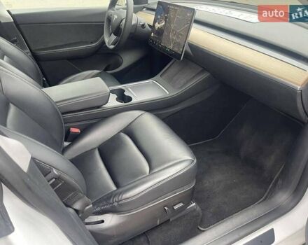 Білий Тесла Model Y, об'ємом двигуна 0 л та пробігом 49 тис. км за 26900 $, фото 12 на Automoto.ua