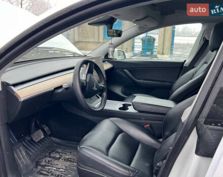 Білий Тесла Model Y, об'ємом двигуна 0 л та пробігом 88 тис. км за 24900 $, фото 37 на Automoto.ua