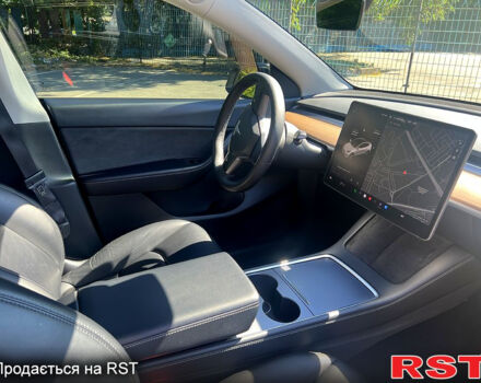 Белый Тесла Model Y, объемом двигателя 0 л и пробегом 63 тыс. км за 26500 $, фото 7 на Automoto.ua