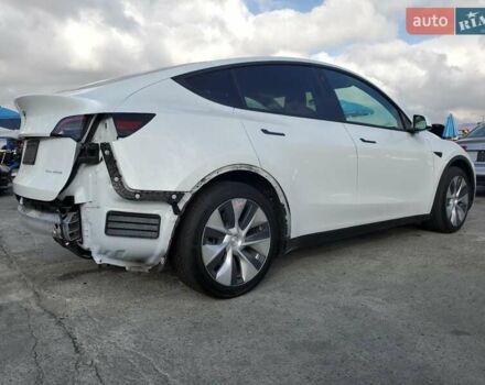 Белый Тесла Model Y, объемом двигателя 0 л и пробегом 43 тыс. км за 10000 $, фото 2 на Automoto.ua