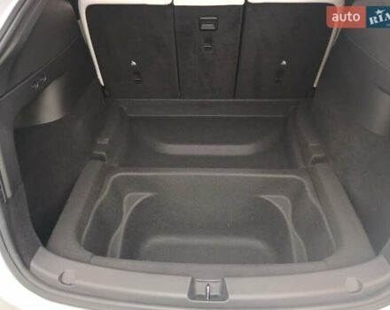 Белый Тесла Model Y, объемом двигателя 0 л и пробегом 195 тыс. км за 26000 $, фото 30 на Automoto.ua