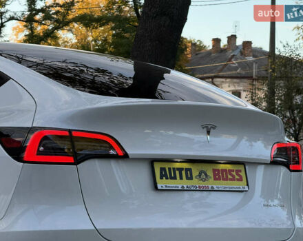 Тесла Model Y 2021 в Николаеве на Automoto.ua Белый Тесла Model Y, объемом двигателя 0 л и пробегом 80 тыс. км за 24999 $, фото 17 на Automoto.ua