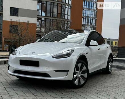 Білий Тесла Model Y, об'ємом двигуна 0 л та пробігом 41 тис. км за 33750 $, фото 1 на Automoto.ua