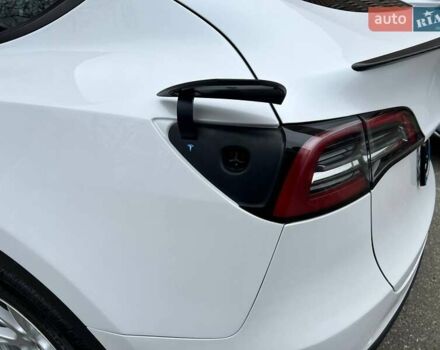Белый Тесла Model Y, объемом двигателя 0 л и пробегом 47 тыс. км за 23499 $, фото 42 на Automoto.ua