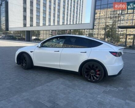 Белый Тесла Model Y, объемом двигателя 0 л и пробегом 40 тыс. км за 29000 $, фото 5 на Automoto.ua
