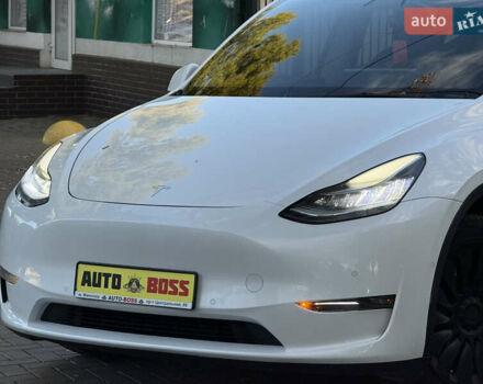 Тесла Model Y 2021 в Николаеве на Automoto.ua Белый Тесла Model Y, объемом двигателя 0 л и пробегом 80 тыс. км за 24999 $, фото 5 на Automoto.ua