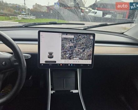 Тесла Model Y 2021 в Ровно на Automoto.ua Белый Тесла Model Y, объемом двигателя 0 л и пробегом 133 тыс. км за 22000 $, фото 7 на Automoto.ua