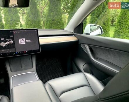 Белый Тесла Model Y, объемом двигателя 0 л и пробегом 40 тыс. км за 28600 $, фото 46 на Automoto.ua