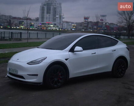 Білий Тесла Model Y, об'ємом двигуна 0 л та пробігом 66 тис. км за 23500 $, фото 17 на Automoto.ua