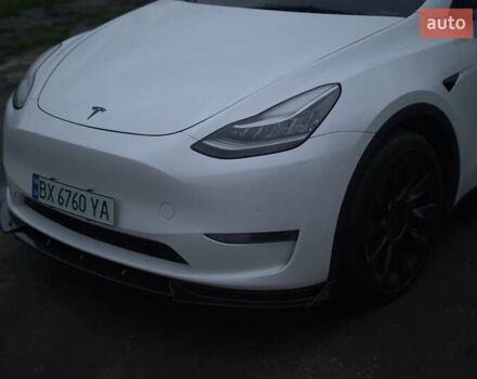 Білий Тесла Model Y, об'ємом двигуна 0 л та пробігом 66 тис. км за 23500 $, фото 30 на Automoto.ua