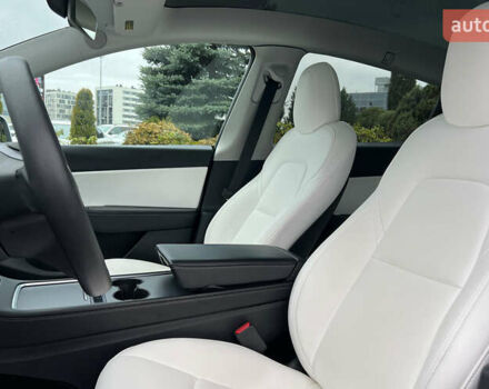 Білий Тесла Model Y, об'ємом двигуна 0 л та пробігом 88 тис. км за 26800 $, фото 8 на Automoto.ua