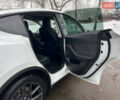Білий Тесла Model Y, об'ємом двигуна 0 л та пробігом 88 тис. км за 24900 $, фото 26 на Automoto.ua