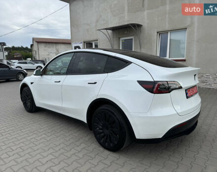 Белый Тесла Model Y, объемом двигателя 0 л и пробегом 144 тыс. км за 21000 $, фото 4 на Automoto.ua
