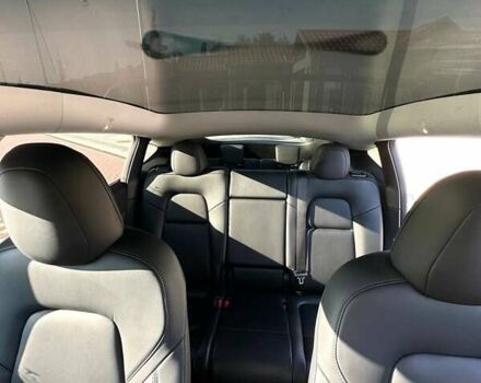 Тесла Model Y 2021 в Киеве на Automoto.ua Белый Тесла Model Y, объемом двигателя 0 л и пробегом 51 тыс. км за 27500 $, фото 12 на Automoto.ua