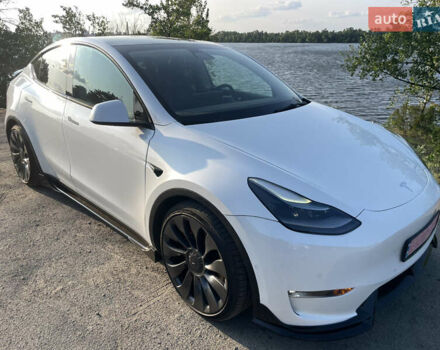 Белый Тесла Model Y, объемом двигателя 0 л и пробегом 68 тыс. км за 36000 $, фото 9 на Automoto.ua