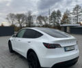 Белый Тесла Model Y, объемом двигателя 0 л и пробегом 55 тыс. км за 28000 $, фото 3 на Automoto.ua