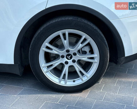 Белый Тесла Model Y, объемом двигателя 0 л и пробегом 58 тыс. км за 23800 $, фото 11 на Automoto.ua