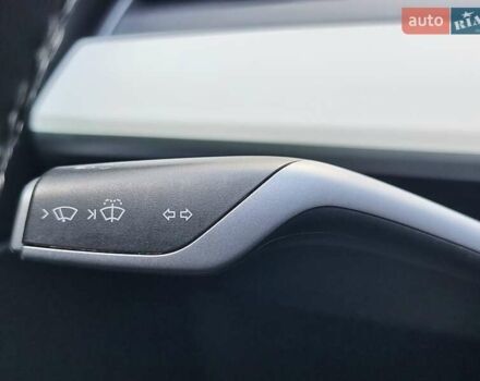 Белый Тесла Model Y, объемом двигателя 0 л и пробегом 98 тыс. км за 23699 $, фото 27 на Automoto.ua