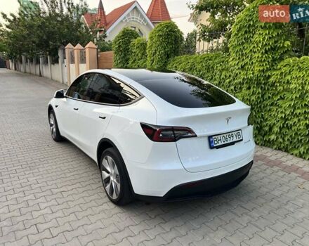 Белый Тесла Model Y, объемом двигателя 0 л и пробегом 69 тыс. км за 25500 $, фото 9 на Automoto.ua
