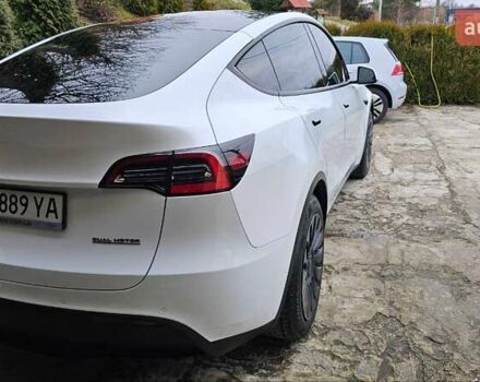 Белый Тесла Model Y, объемом двигателя 0 л и пробегом 99 тыс. км за 20000 $, фото 3 на Automoto.ua