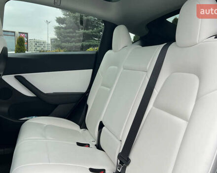 Білий Тесла Model Y, об'ємом двигуна 0 л та пробігом 88 тис. км за 26800 $, фото 18 на Automoto.ua