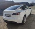 Белый Тесла Model Y, объемом двигателя 0 л и пробегом 76 тыс. км за 23000 $, фото 2 на Automoto.ua