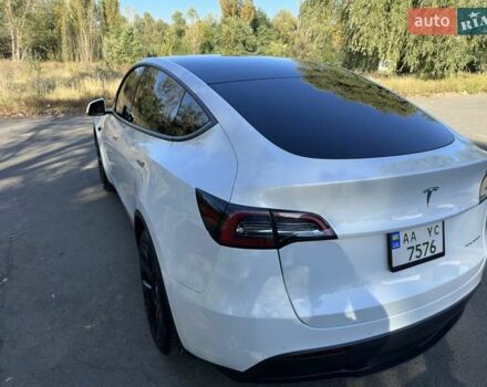 Тесла Model Y 2021 в Киеве на Automoto.ua Белый Тесла Model Y, объемом двигателя 0 л и пробегом 73 тыс. км за 29400 $, фото 15 на Automoto.ua