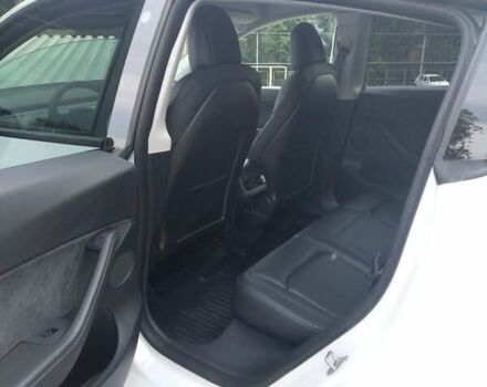 Белый Тесла Model Y, объемом двигателя 0 л и пробегом 58 тыс. км за 23400 $, фото 6 на Automoto.ua