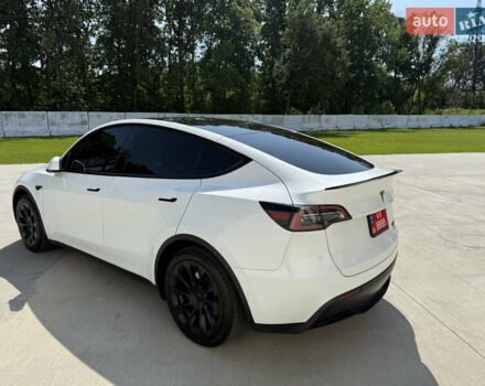 Белый Тесла Model Y, объемом двигателя 0 л и пробегом 59 тыс. км за 25900 $, фото 4 на Automoto.ua
