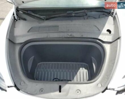 Тесла Model Y 2021 в Тернополе на Automoto.ua Белый Тесла Model Y, объемом двигателя 0 л и пробегом 84 тыс. км за 15800 $, фото 1 на Automoto.ua