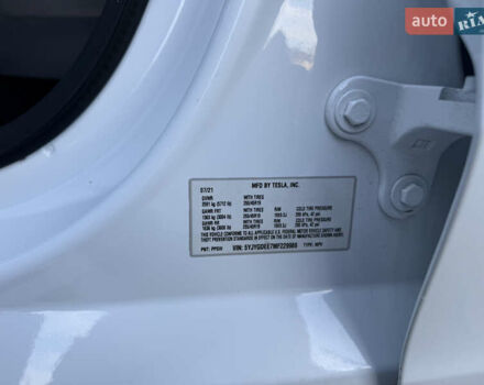 Тесла Model Y 2021 в Хмельницком на Automoto.ua Белый Тесла Model Y, объемом двигателя 0 л и пробегом 83 тыс. км за 25499 $, фото 48 на Automoto.ua