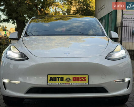 Тесла Model Y 2021 в Николаеве на Automoto.ua Белый Тесла Model Y, объемом двигателя 0 л и пробегом 80 тыс. км за 24999 $, фото 10 на Automoto.ua