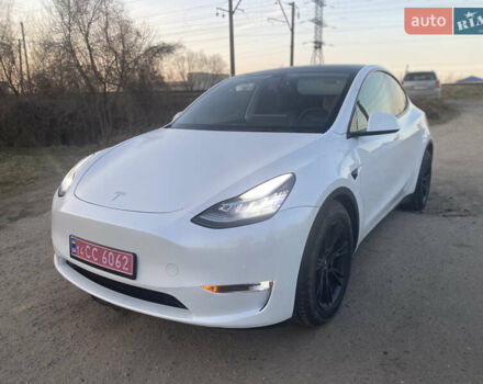 Белый Тесла Model Y, объемом двигателя 0 л и пробегом 32 тыс. км за 25700 $, фото 3 на Automoto.ua