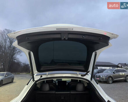 Белый Тесла Model Y, объемом двигателя 0 л и пробегом 128 тыс. км за 22600 $, фото 33 на Automoto.ua